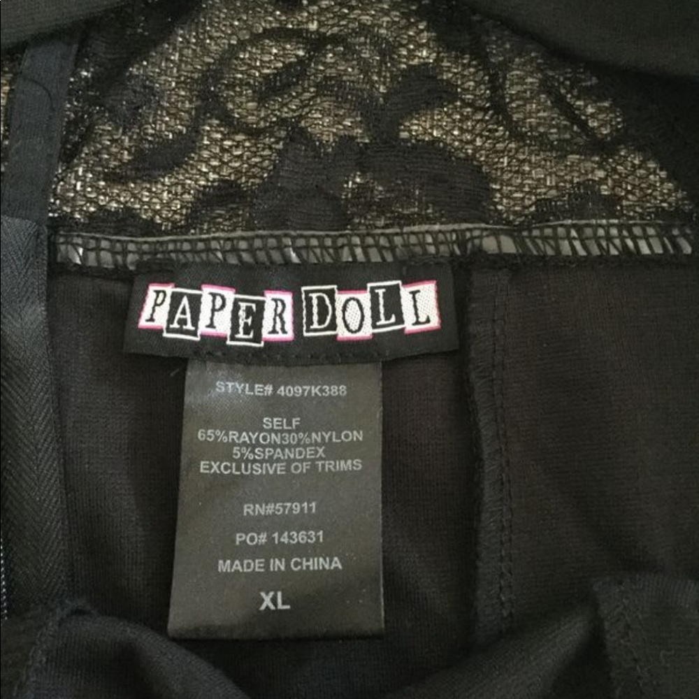 Paperdoll XL Women’s Dress - Picture 5 of 5